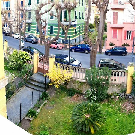 Edera Hotel Леванто Екстериор снимка