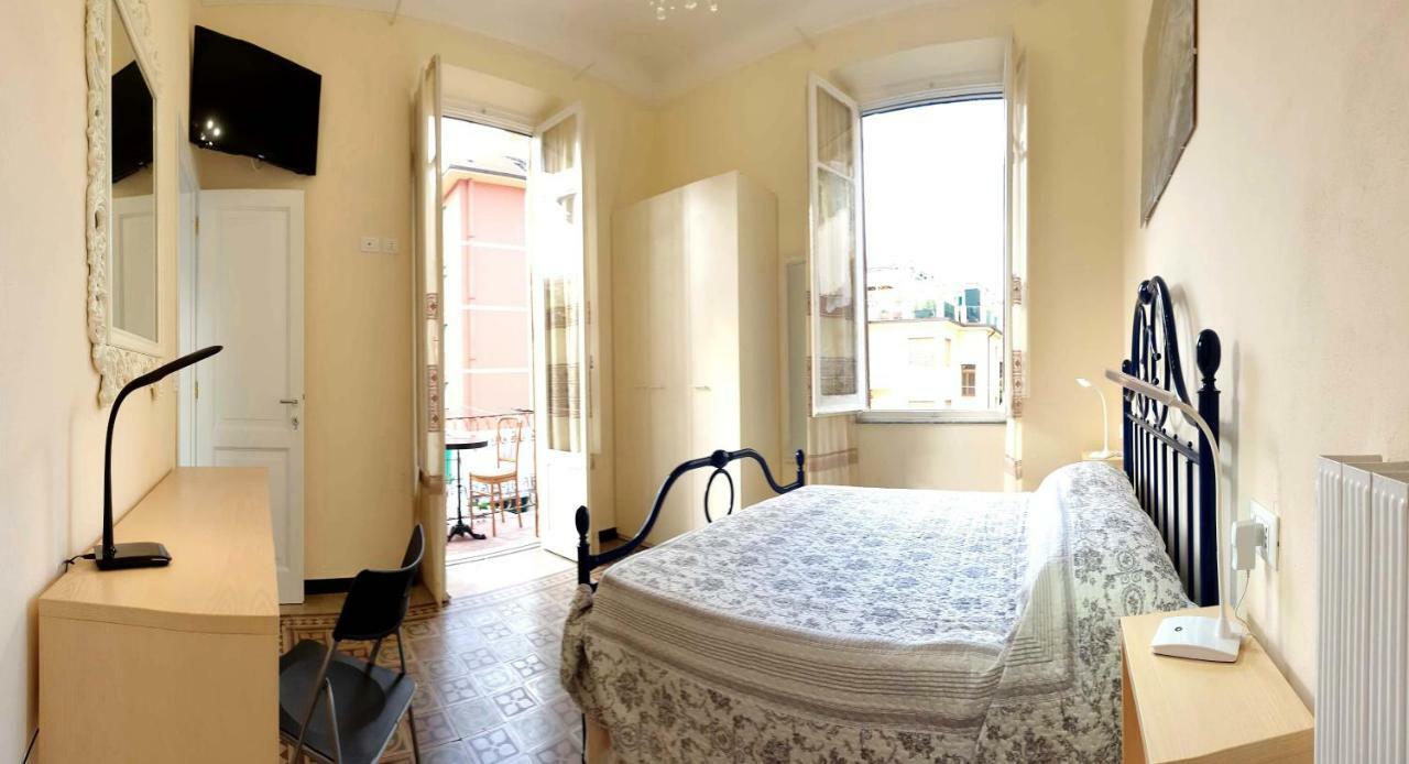 Edera Hotel Леванто Екстериор снимка