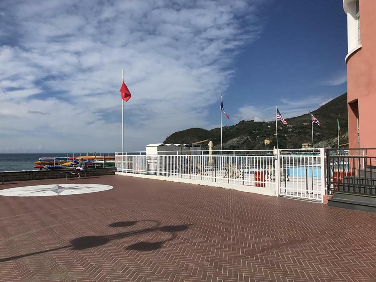 Edera Hotel Леванто Екстериор снимка